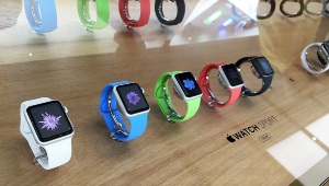 apple-watch-apple-store.jpg