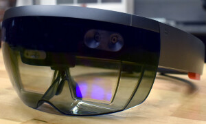 HoloLens2.jpg