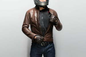 dainese_dair_smart_jacket_worn_under_jacket_3-640x640.jpg