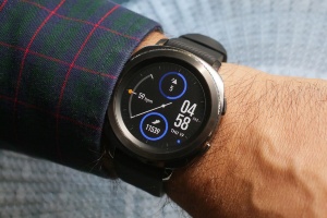 Samsung-Galaxy-Watch-1024x683.jpg