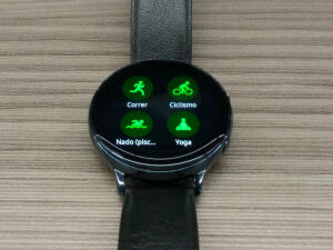 samsung-smart-watch-active2-3.jpg